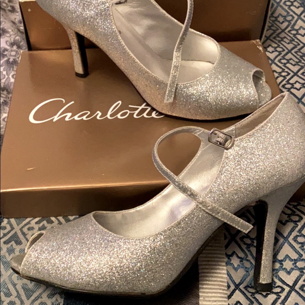Sparkle dress heels